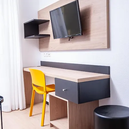 Le Hueb Aparthotel 3*